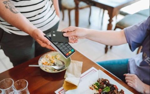 2025年酒店餐饮业：电子发票将成为强制要求