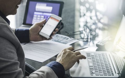 <p><strong>Verifactu还是电子发票？自雇人士和中小企业的10大常见问题</strong></p>