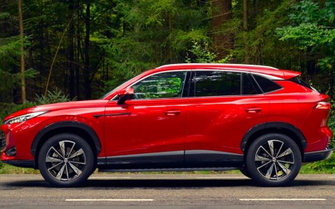 "MG在西班牙销量飙升：中国品牌如何以多能源战略征服市场"