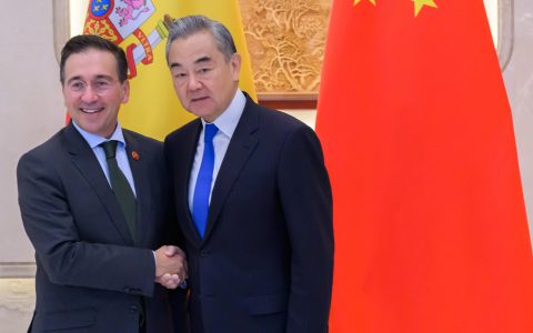 中西外长杭州会晤：共商贸易平衡与战略合作，推动双边关系迈向新高度