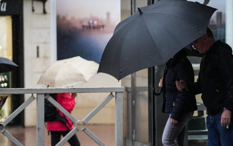 <p><strong>马德里地区周日迎来降雨与雾霭，气温微降，山区或现薄霜</strong><br></p>