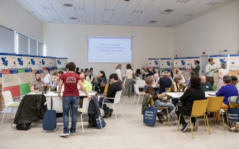 <p><strong>砸1.2亿欧元！马德里14区改造计划曝光：夜班调解员、戒毒营、防孤独计划全上线，这三大贫民区成最大赢家！</strong></p>