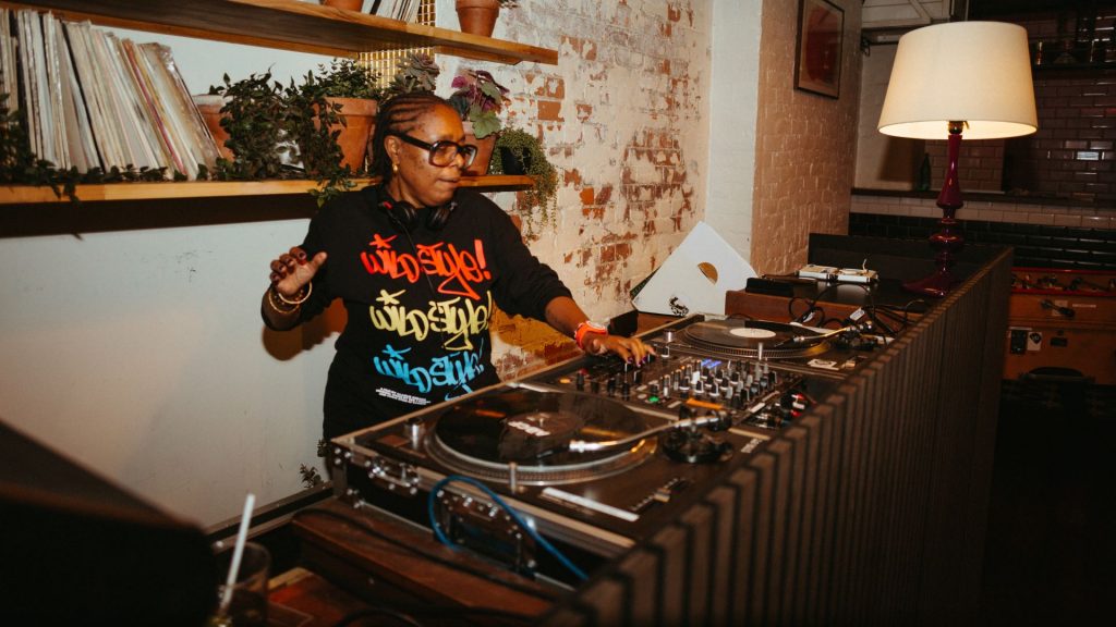 省钱攻略｜0元起玩转伦敦圣诞：免费见圣诞老人+烛光城堡音乐会+复古滑冰场