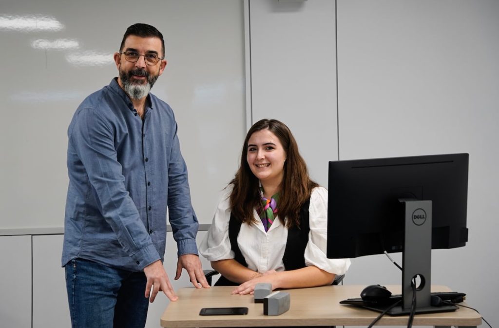 <p><strong>马德里教师荒：无资格教师紧急填补课堂空缺，教育质量告急！</strong></p>