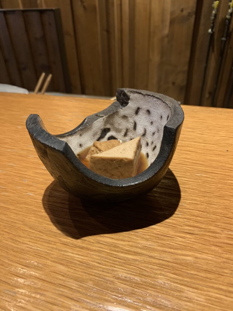 <p><strong>巴黎Oberkampf区新晋日式午市盛宴：25欧享受大阪风味炸串与精致和食体验</strong></p>