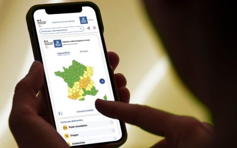 冬日风暴来袭！12月严寒与暴雪席卷法国，气象预警与健康防护全攻略